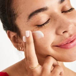 First Aid Beauty Ultra Repair Oil-Control Moisturizer -Clinique || Lancome || L'Oreal Sales Shop 2568399cm alt04