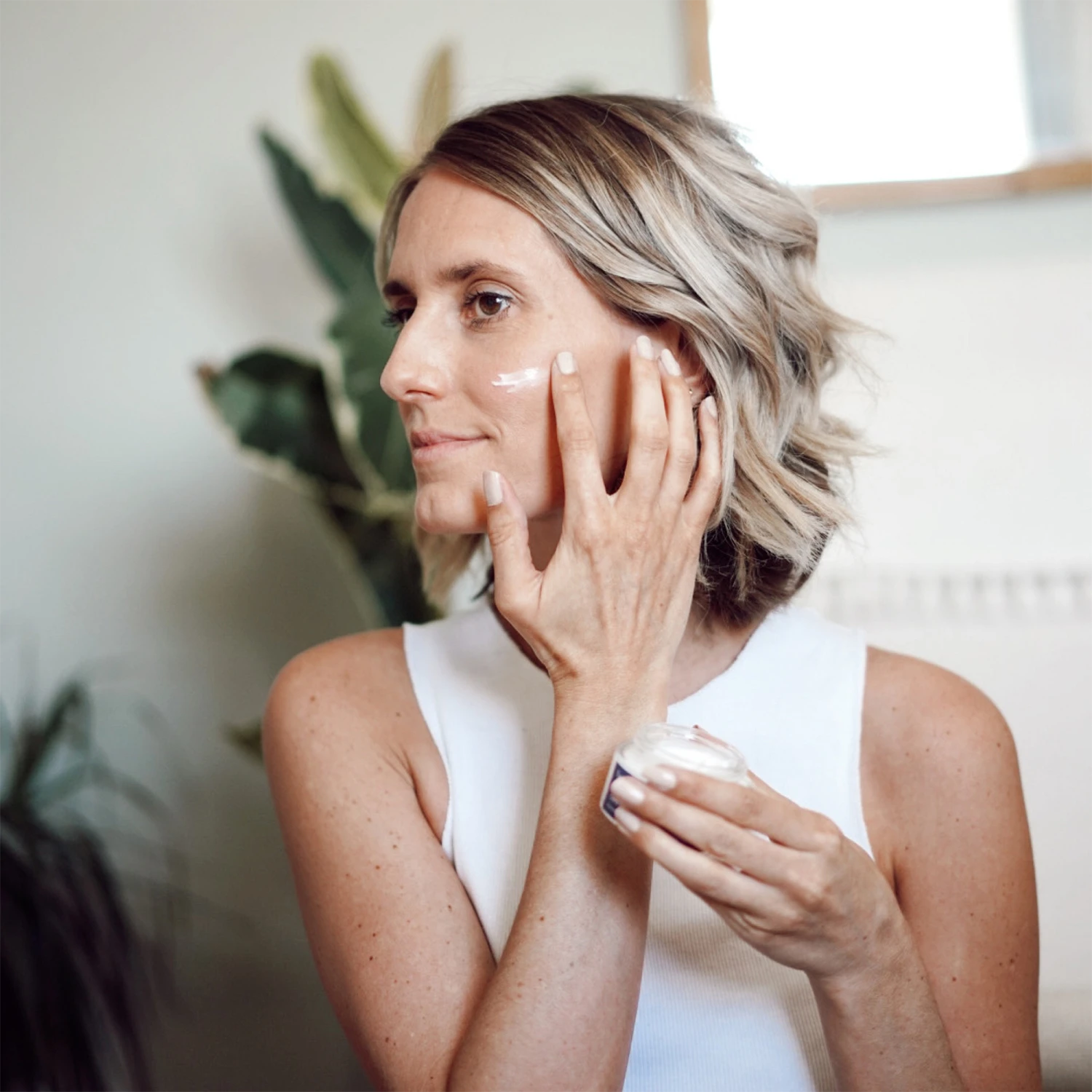 Radiance Replenishing Turmeric & Botanics Night Cream 1 Radiance Replenishing Turmeric & Botanics Night Cream