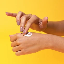 Clear Collective Clarifying Prebiotic Moisturizer -Clinique || Lancome || L'Oreal Sales Shop 2591989cm alt03