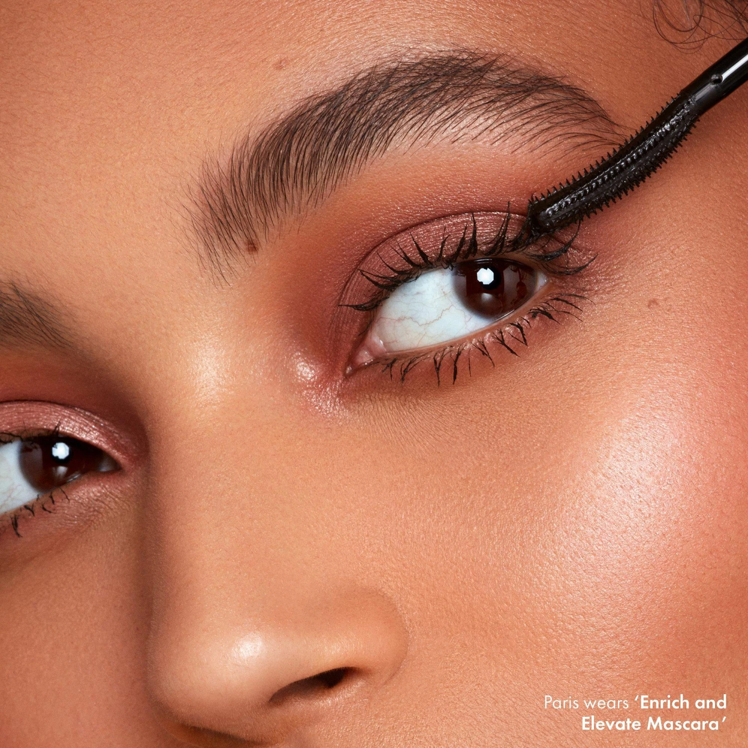 ICONIC LONDON Enrich And Elevate Mascara 2 ICONIC LONDON Enrich And Elevate Mascara - Image 2