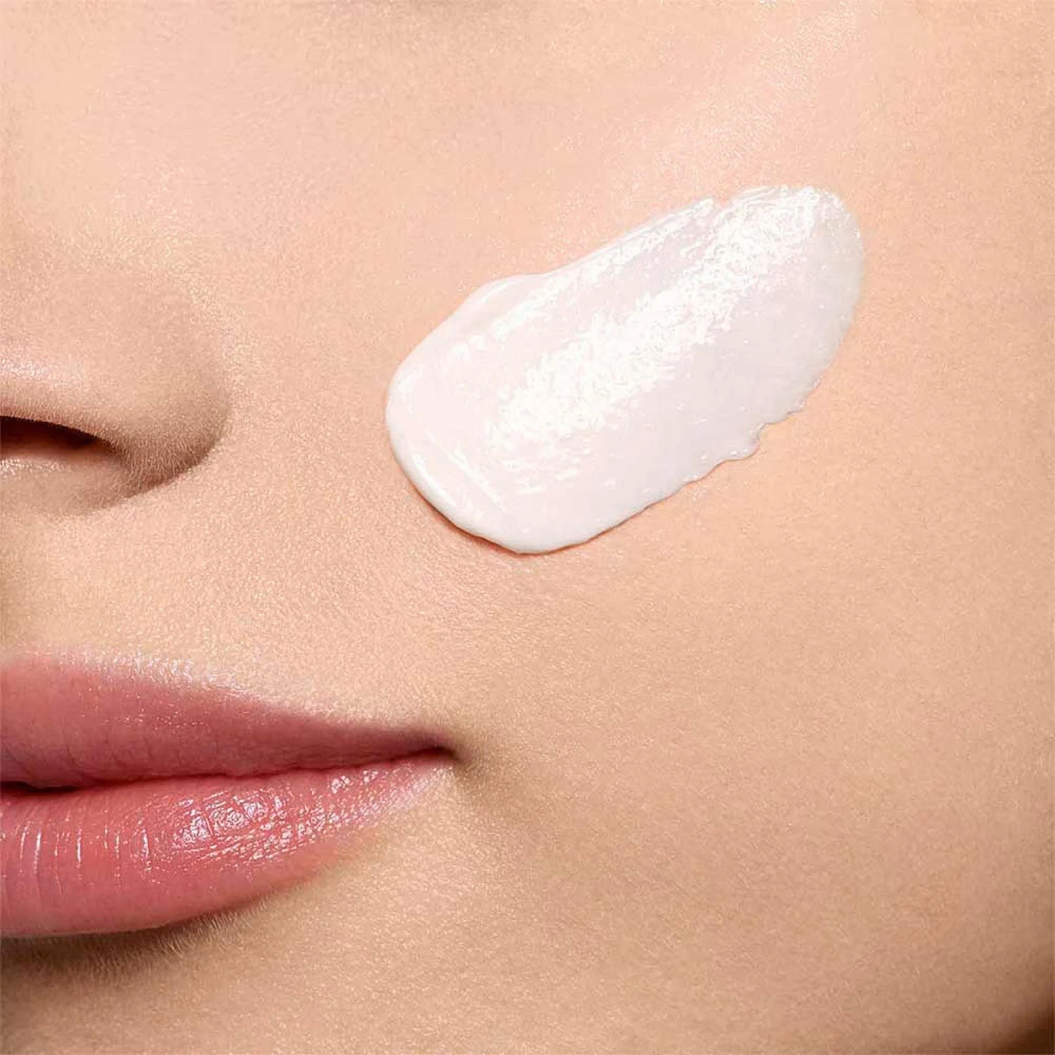 Clarins Multi-Active Day Moisturizer 5 Clarins Multi-Active Day Moisturizer - Image 5