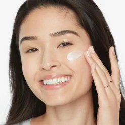 Regenerist Niacinamide + Peptide 24 Hydrating Moisturizer -Clinique || Lancome || L'Oreal Sales Shop 2599699 alt04