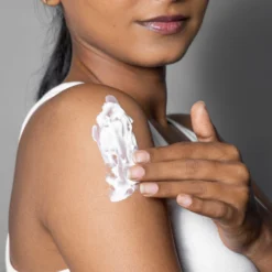 Radiance Turmeric & Botanics Body Lotion 9 Radiance Turmeric & Botanics Body Lotion -Clinique || Lancome || L'Oreal Sales Shop 2607224 alt04