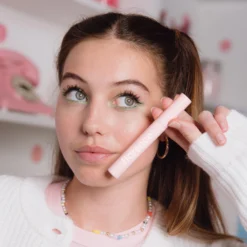 Up A Notch Volumizing Mascara