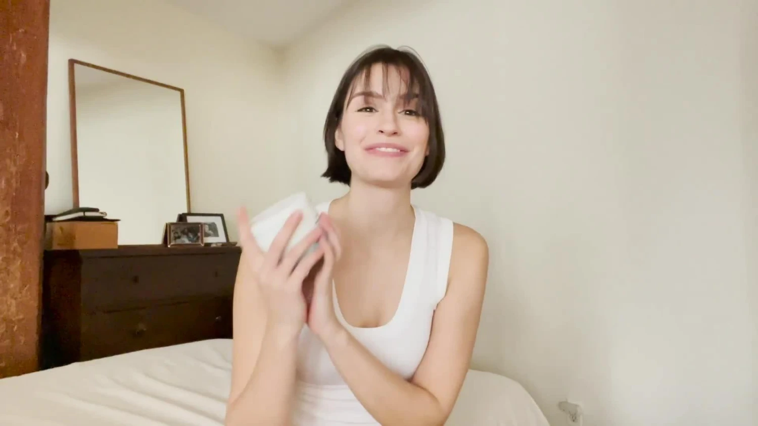 Peter Thomas Roth Water Drench Hyaluronic Cloud Hydrating Body Cream 7 Peter Thomas Roth Water Drench Hyaluronic Cloud Hydrating Body Cream - Image 7