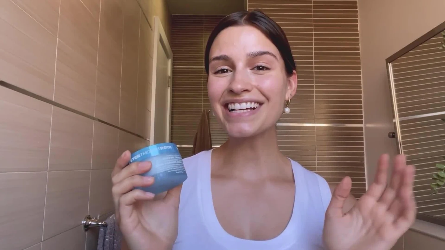 Peter Thomas Roth Water Drench Hyaluronic Cloud Rich Barrier Moisturizer 2 Peter Thomas Roth Water Drench Hyaluronic Cloud Rich Barrier Moisturizer - Image 2