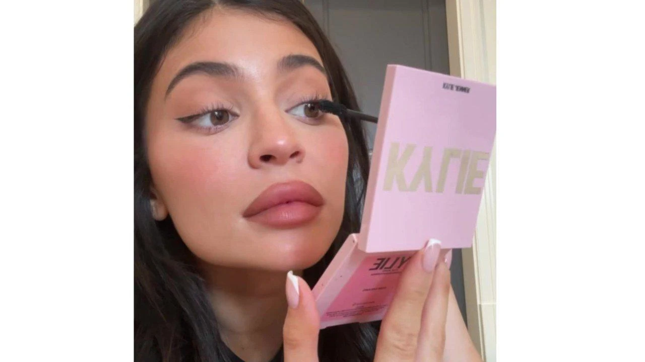 Kylash Volume Mascara 9 Kylash Volume Mascara - Image 9